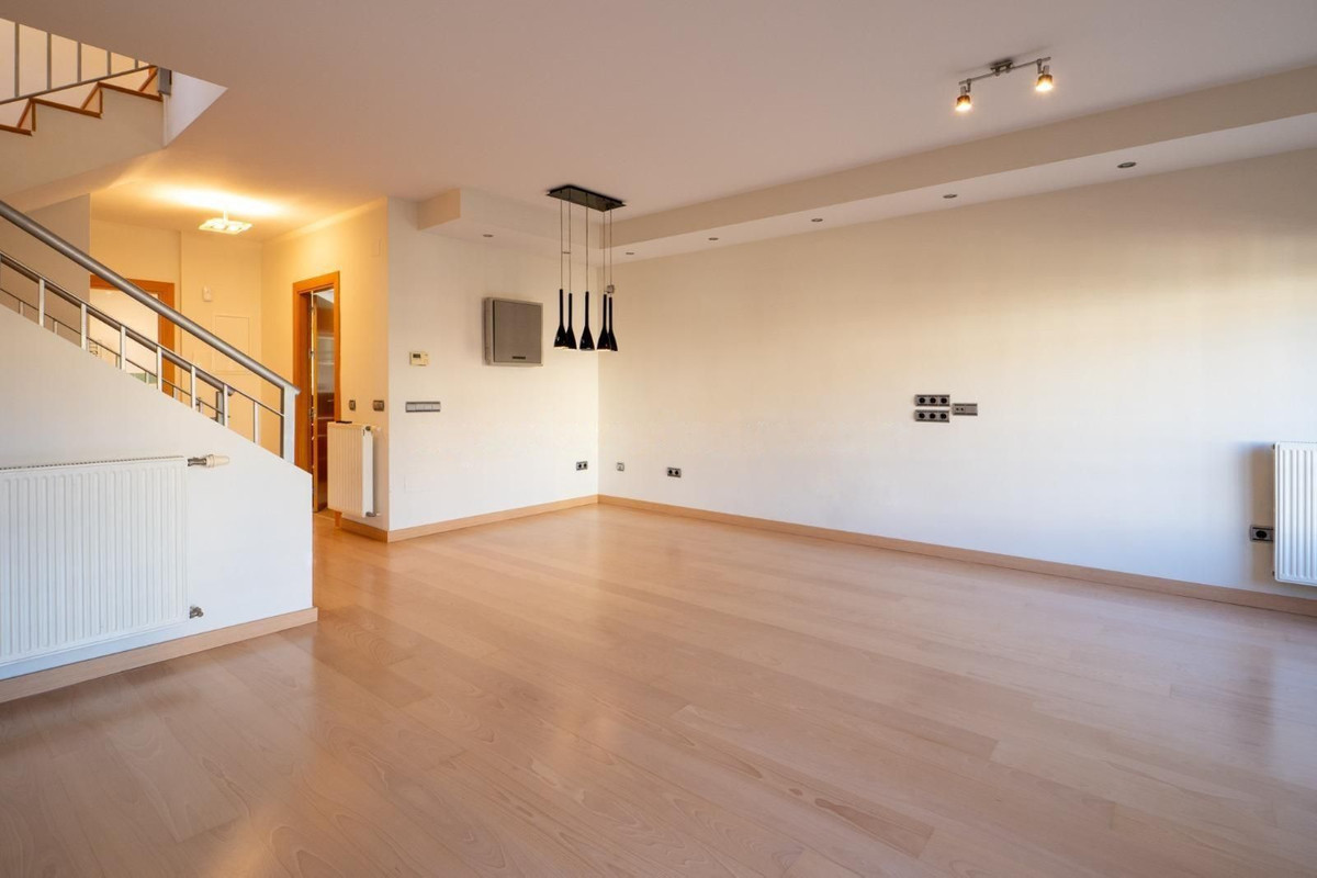 Villa for sale in Fuengirola