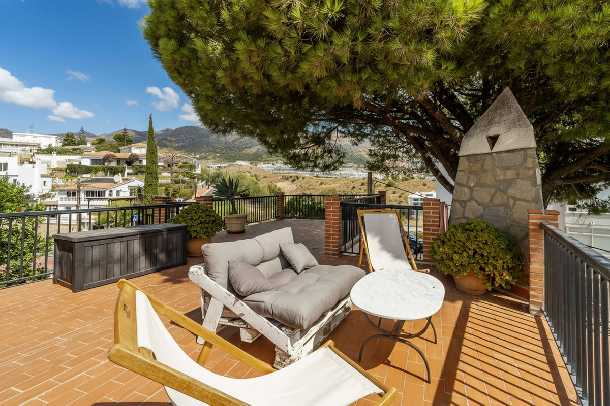 Villa for sale in Fuengirola