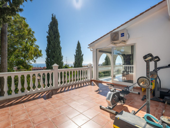 Villa zum Verkauf in Fuengirola