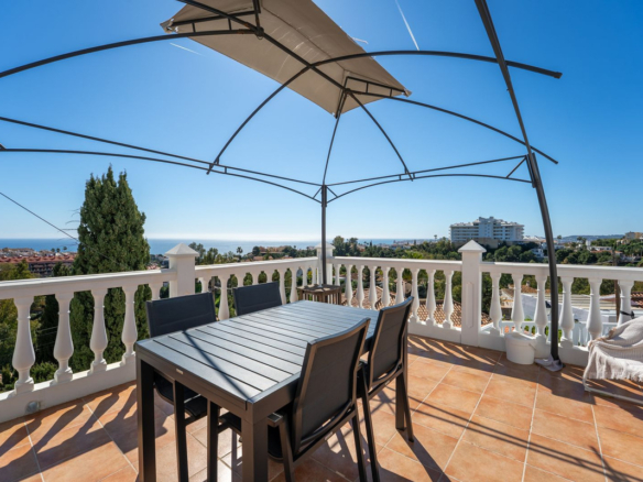 Villa zum Verkauf in Fuengirola