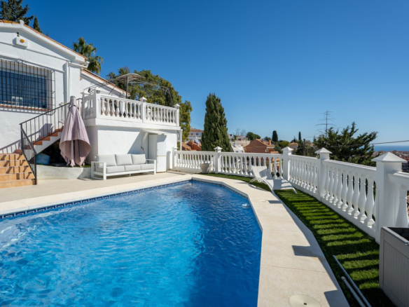 Villa zum Verkauf in Fuengirola
