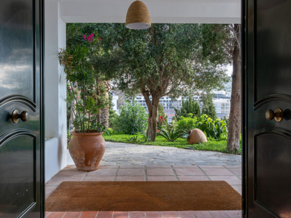 Villa for sale in Fuengirola