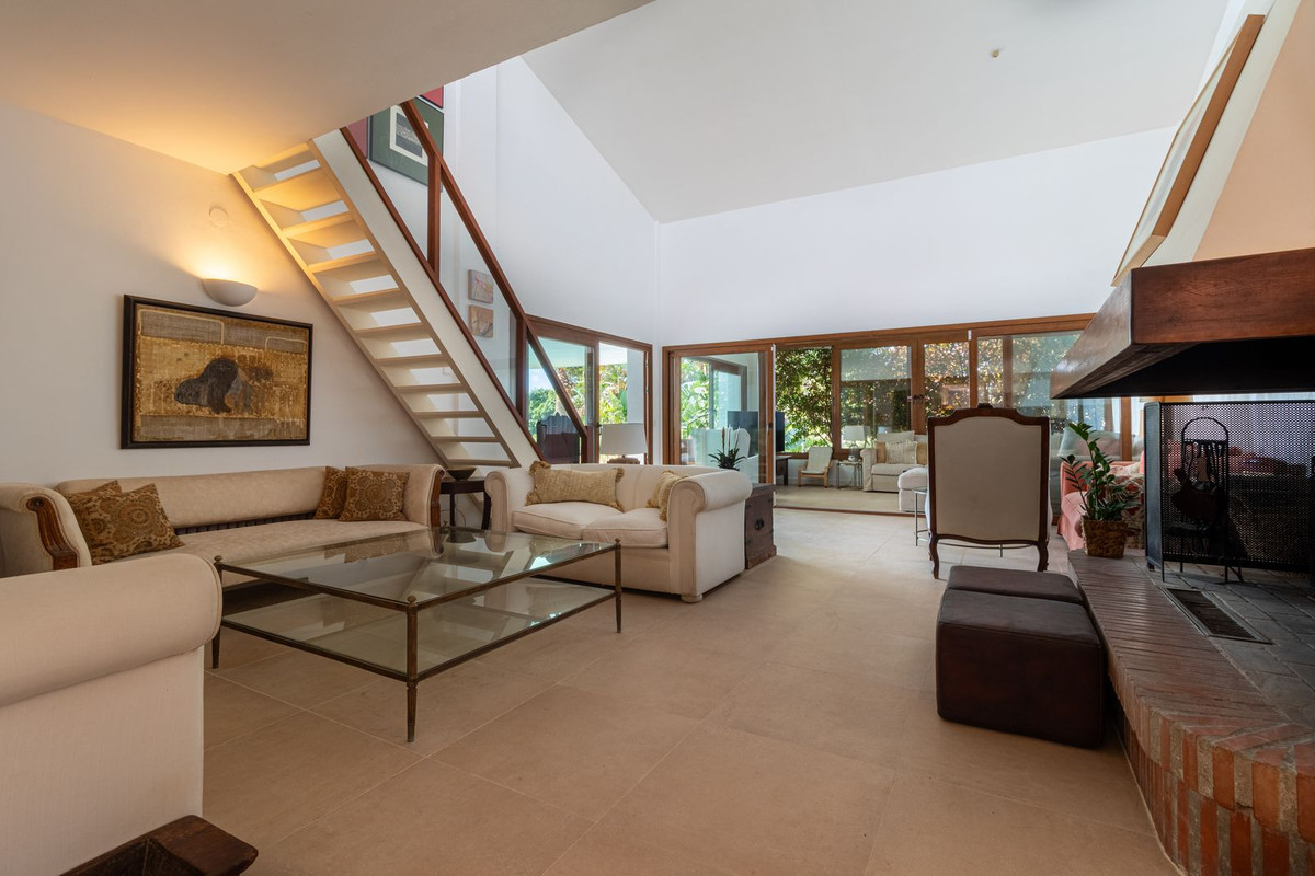 Villa for sale in Fuengirola