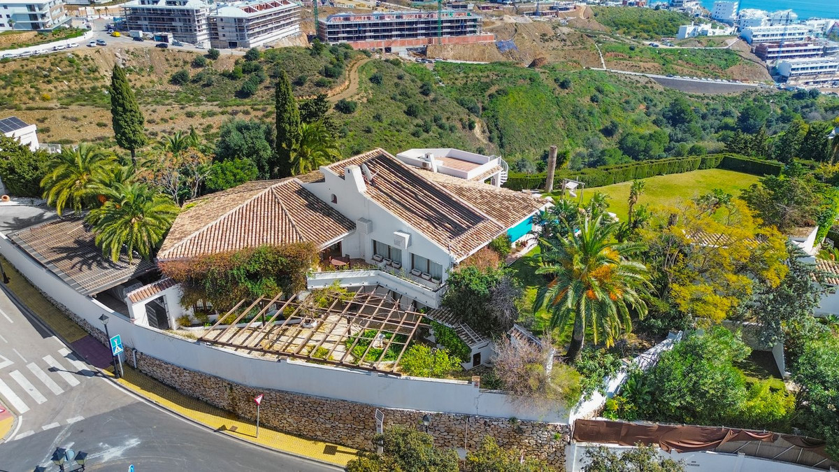 Villa for sale in Fuengirola