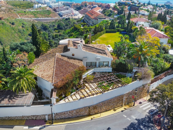 Villa for sale in Fuengirola