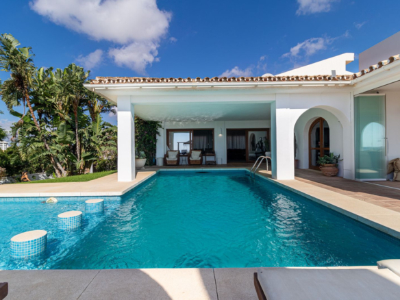 Villa for sale in Fuengirola