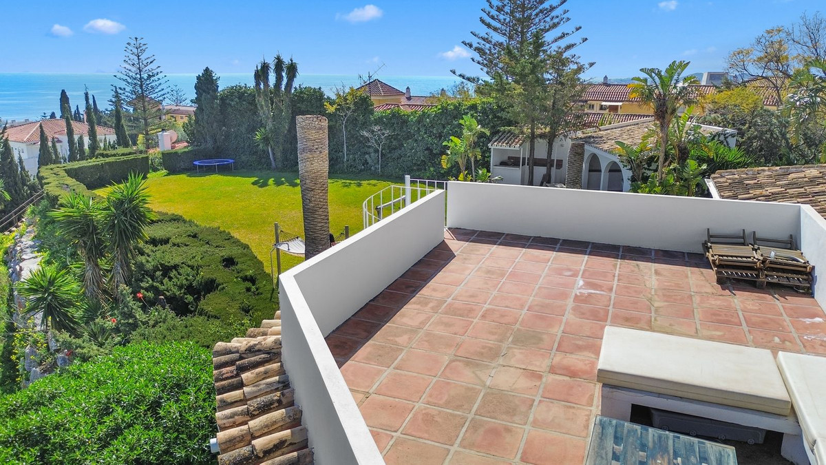 Villa for sale in Fuengirola