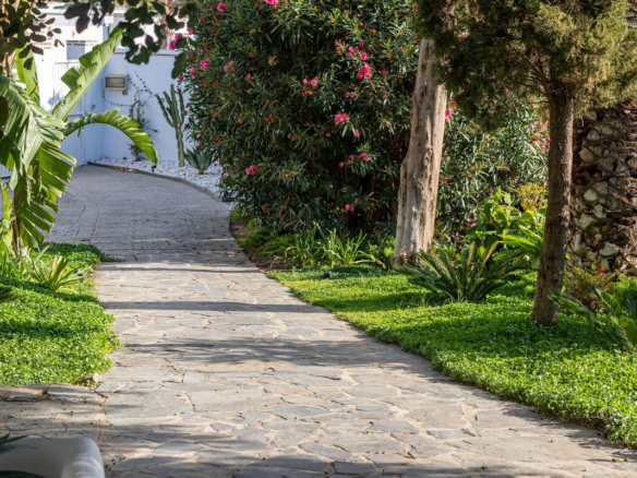 Villa for sale in Fuengirola