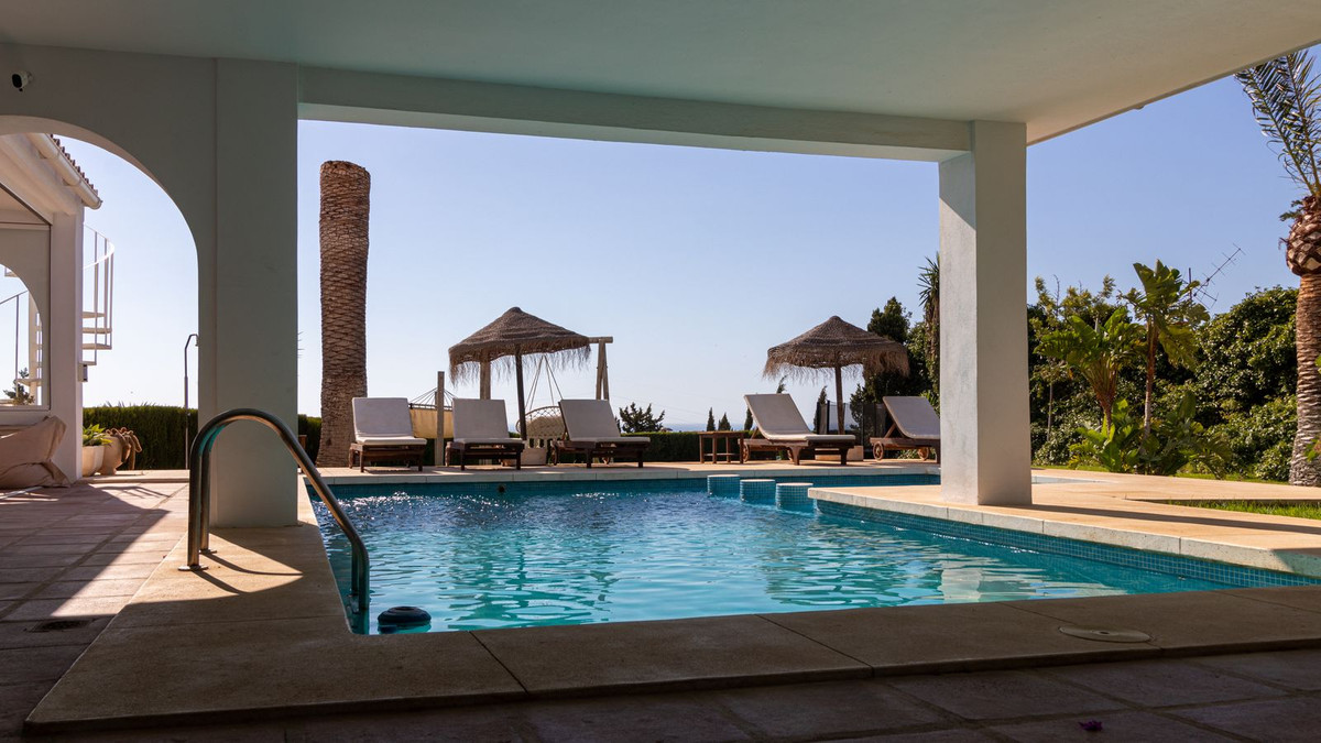 Villa for sale in Fuengirola