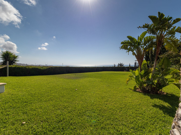 Villa for sale in Fuengirola