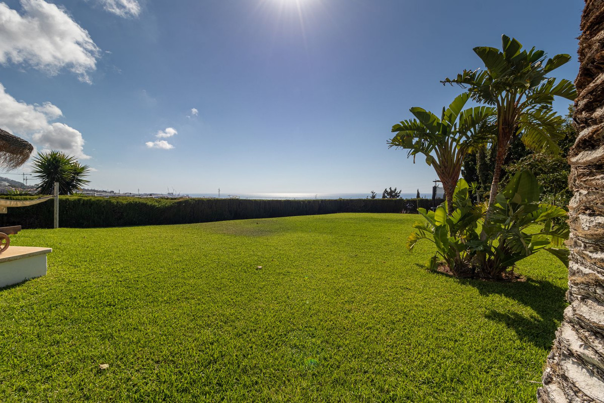 Villa for sale in Fuengirola