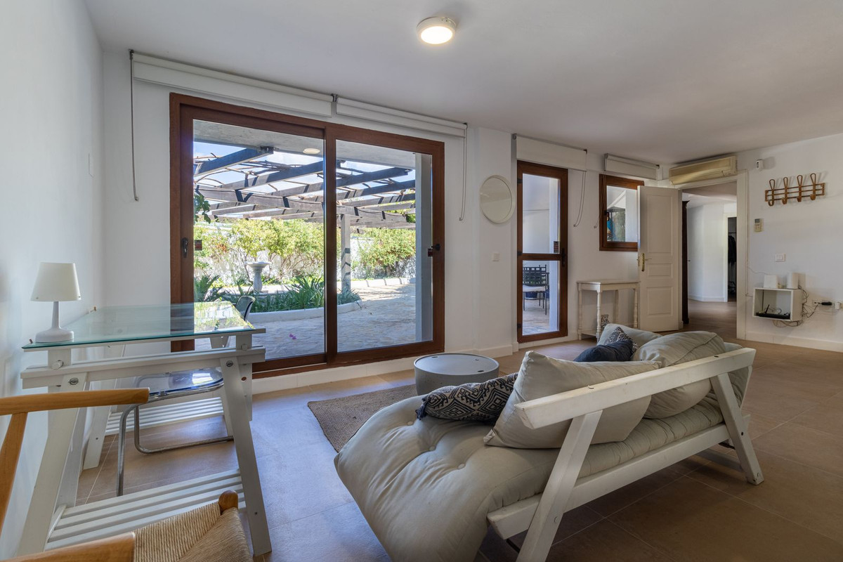 Villa for sale in Fuengirola