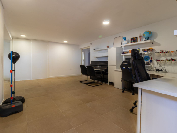Villa for sale in Fuengirola