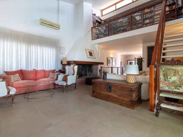 Villa for sale in Fuengirola