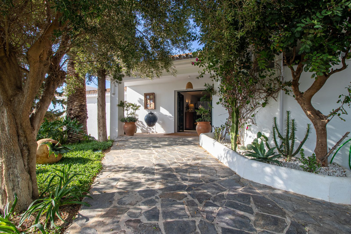 Villa for sale in Fuengirola