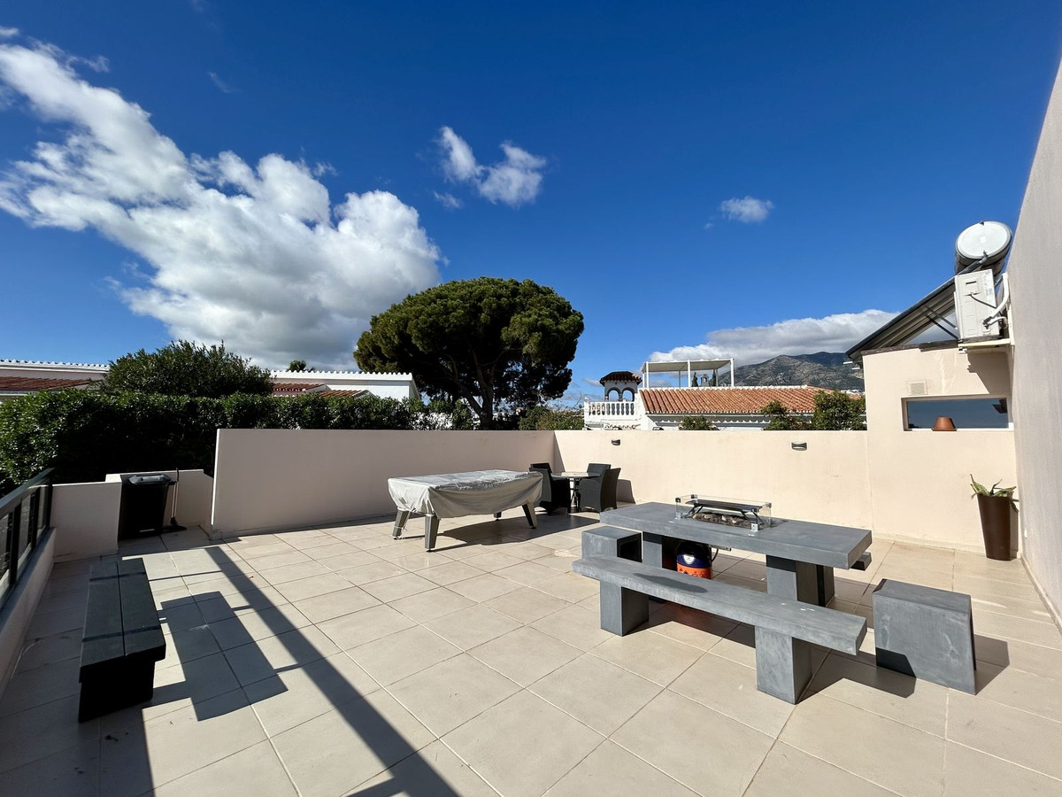 Villa for sale in Fuengirola