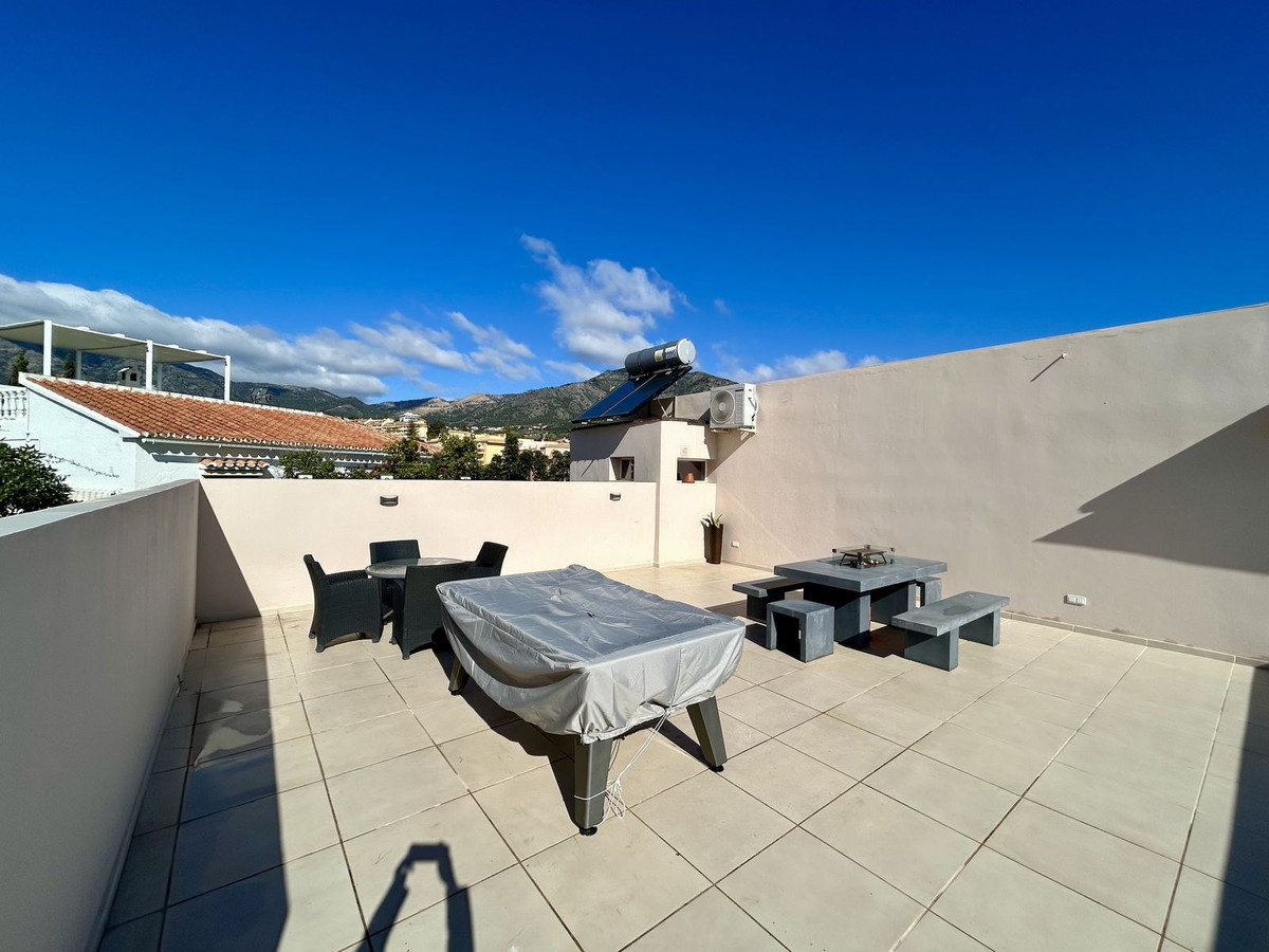 Villa for sale in Fuengirola