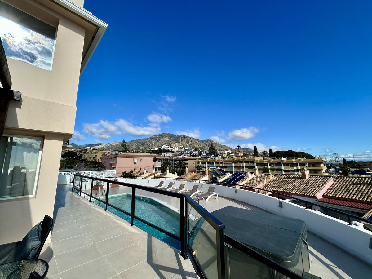 Villa for sale in Fuengirola