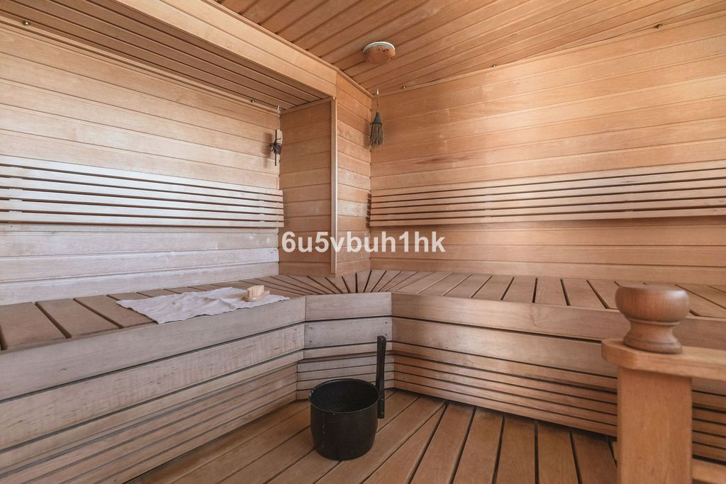 Villa for sale in Fuengirola