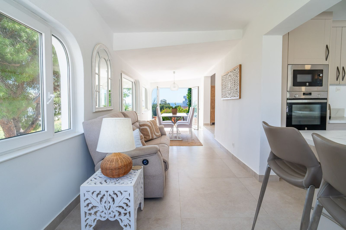 Villa for sale in Fuengirola