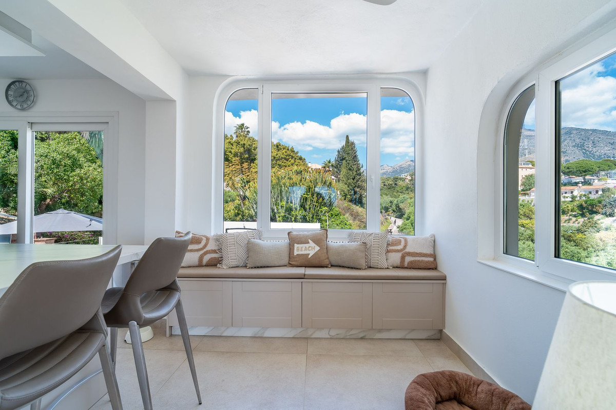 Villa for sale in Fuengirola