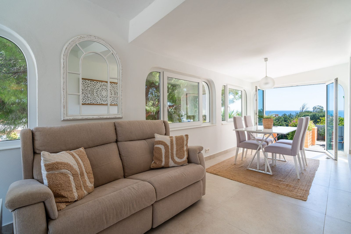 Villa for sale in Fuengirola