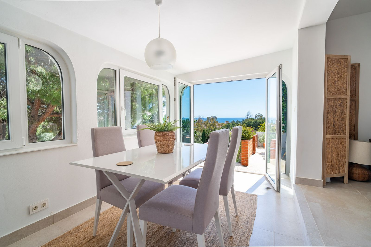 Villa for sale in Fuengirola