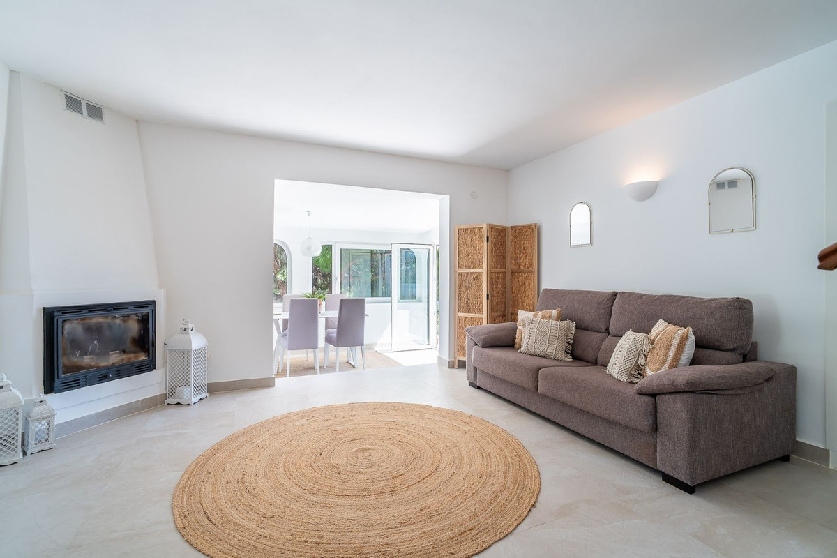 Villa for sale in Fuengirola