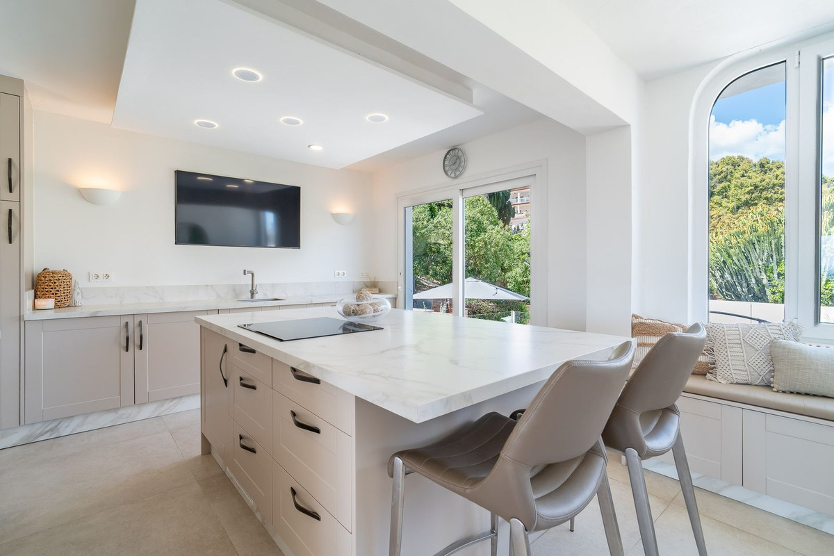Villa for sale in Fuengirola