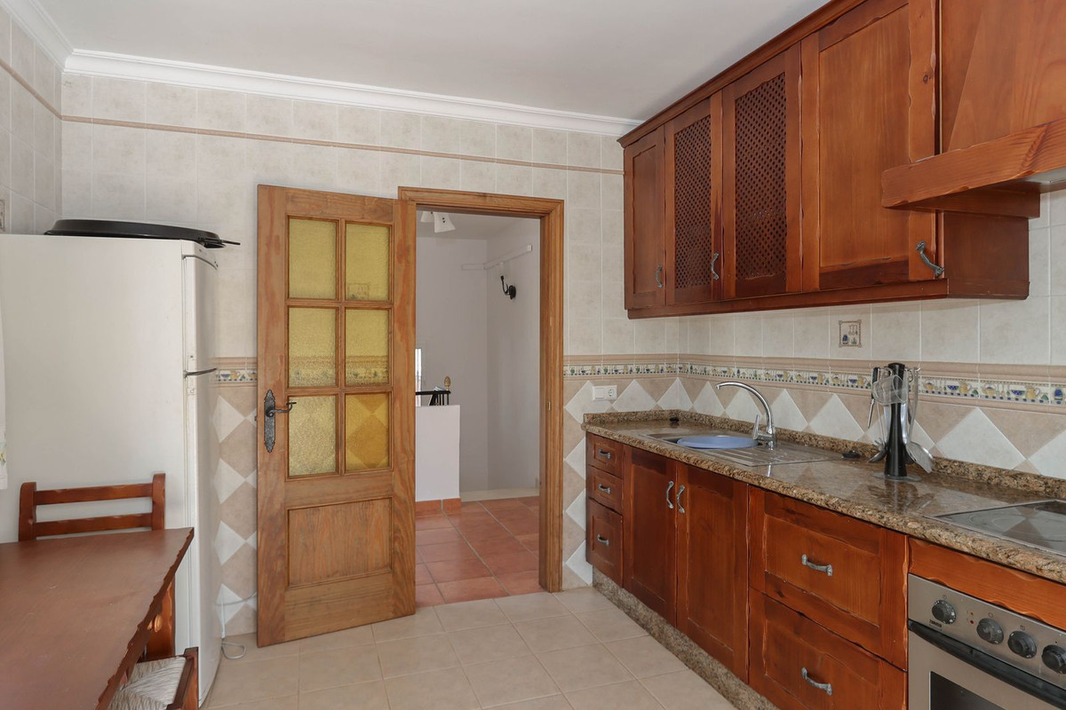 Villa for sale in Guaro