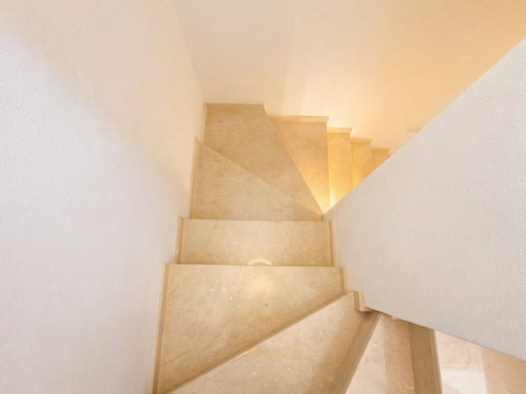 Villa for sale in Guaro