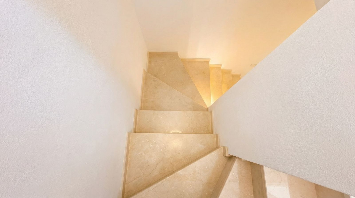Villa for sale in Guaro