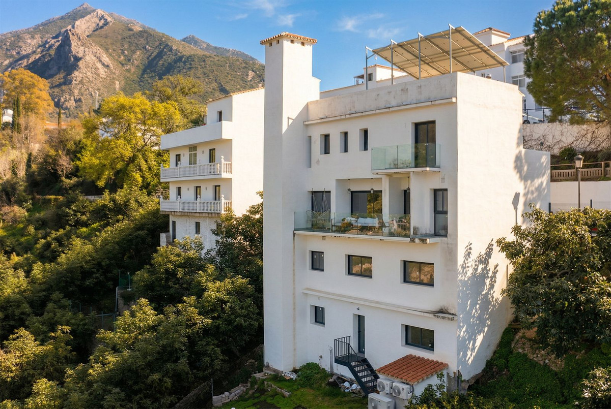 Villa-in-Istan-Ref-R5317681 Villa for sale in Istán