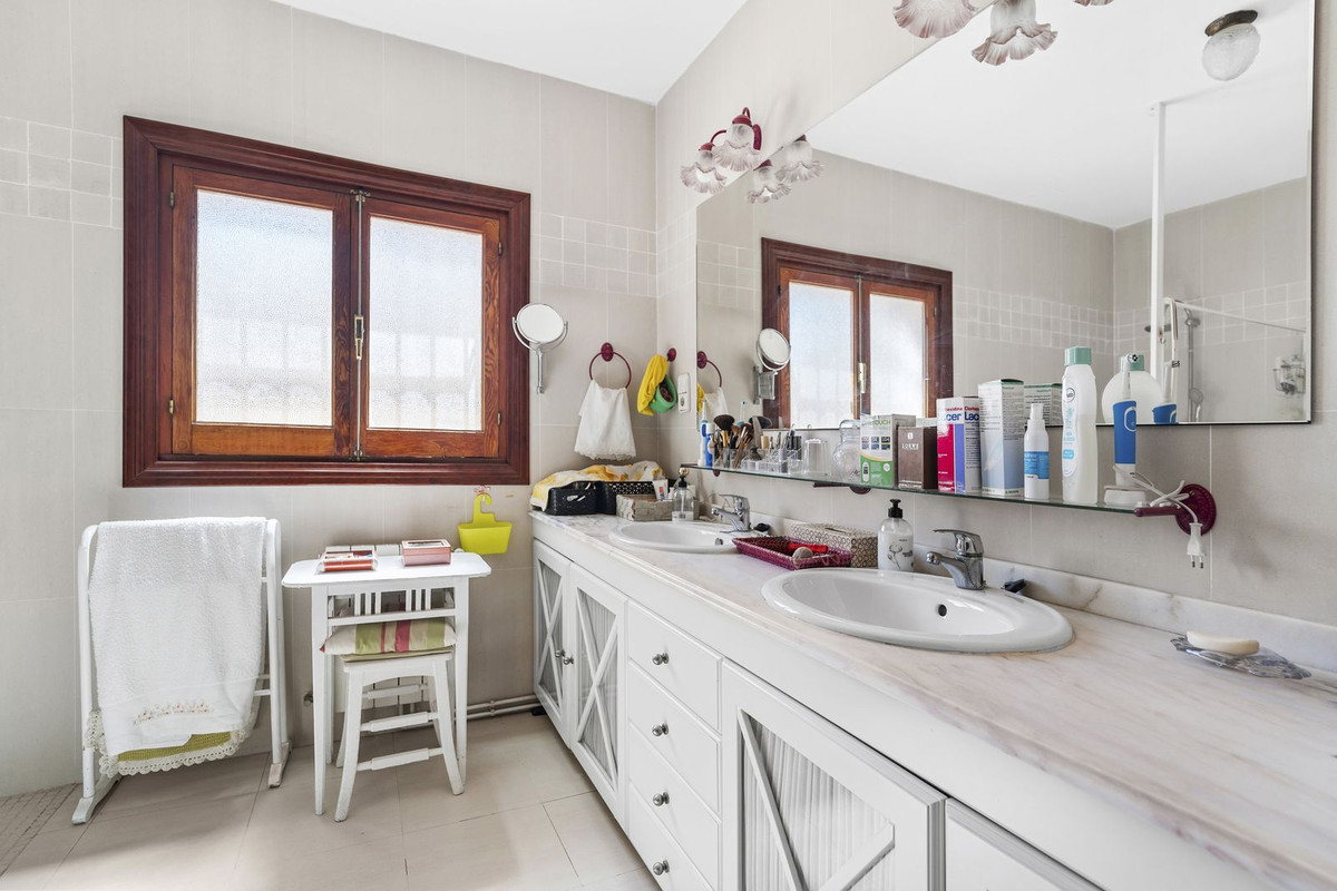 Villa for sale in Málaga