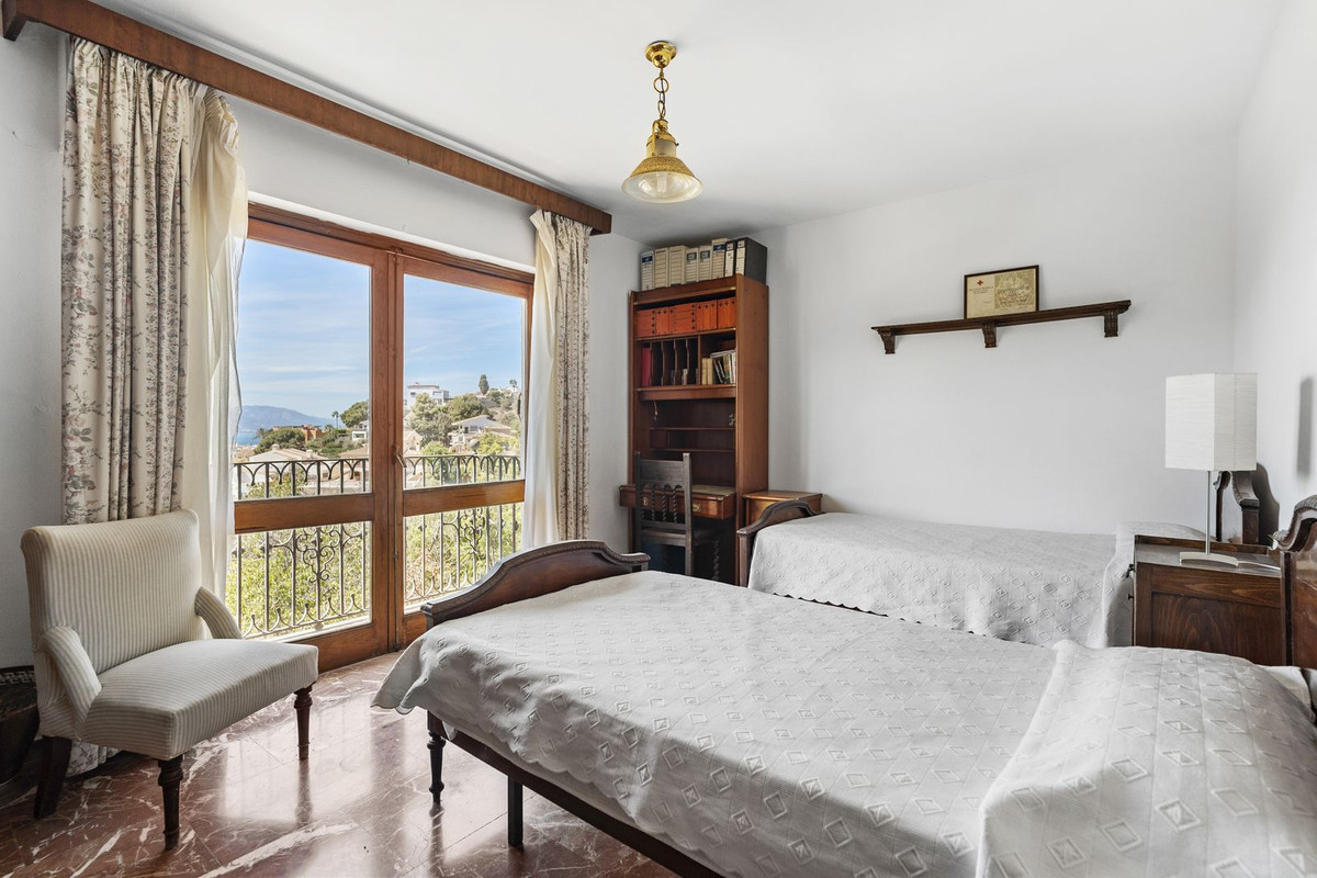 Villa for sale in Málaga