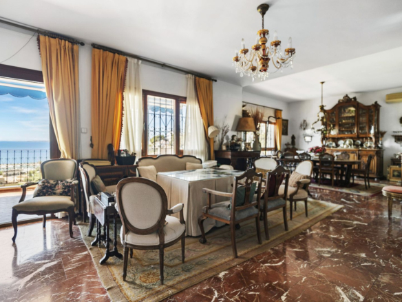 Villa for sale in Málaga