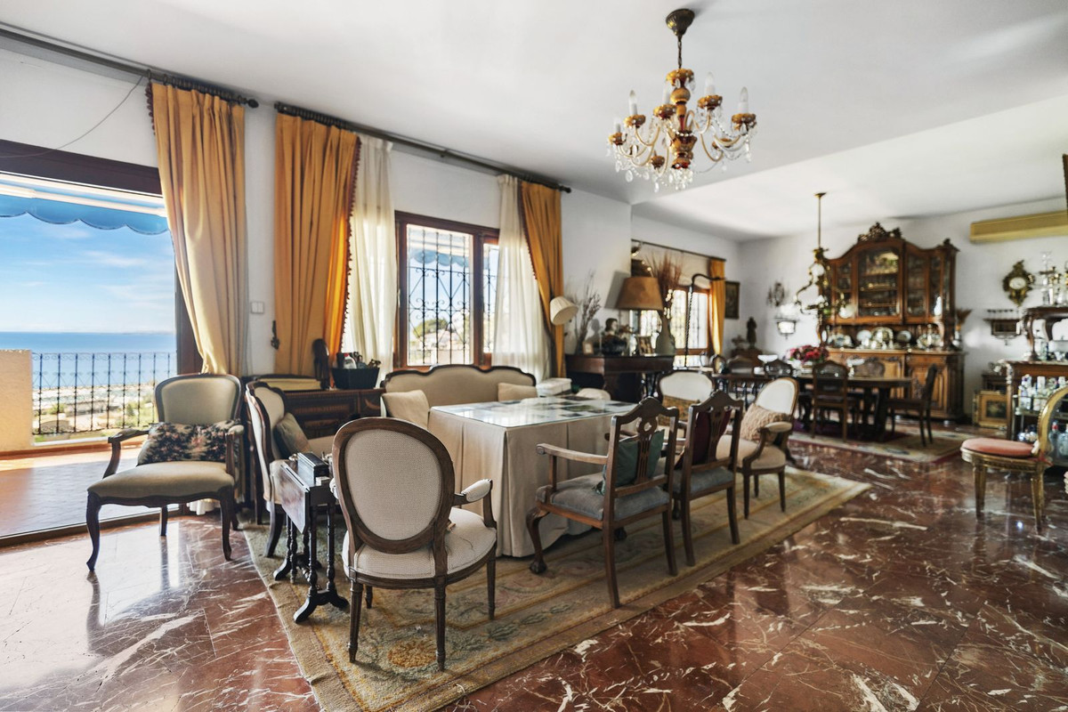 Villa for sale in Málaga