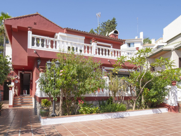 Villa for sale in Málaga