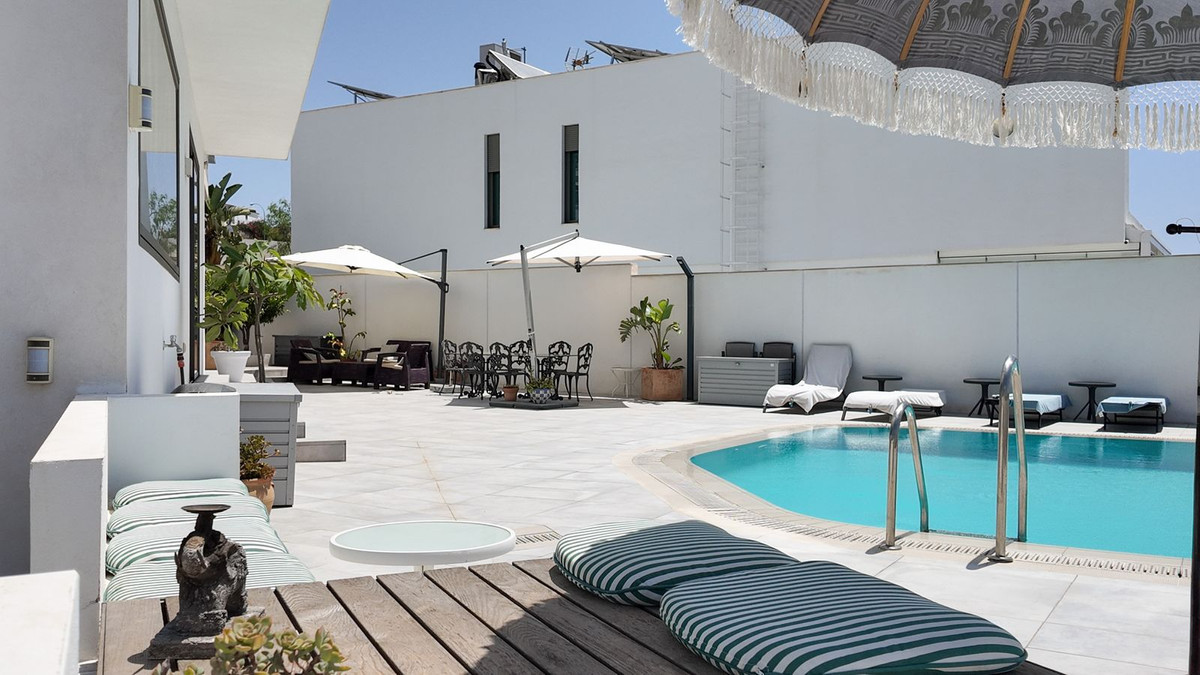 Villa for sale in Málaga