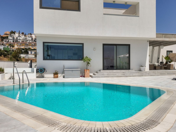Villa for sale in Málaga