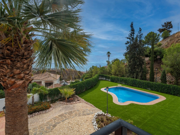 Villa for sale in Málaga