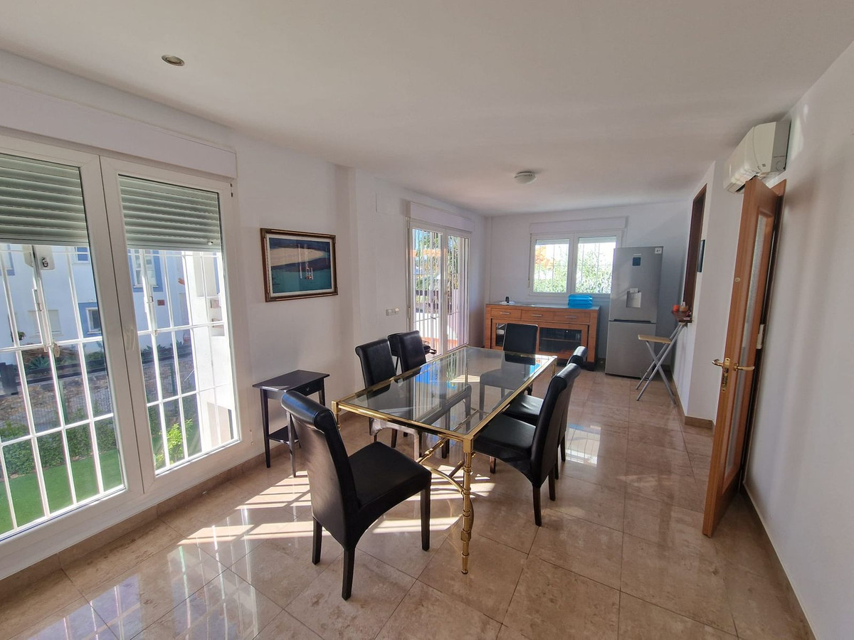 Villa for sale in Manilva
