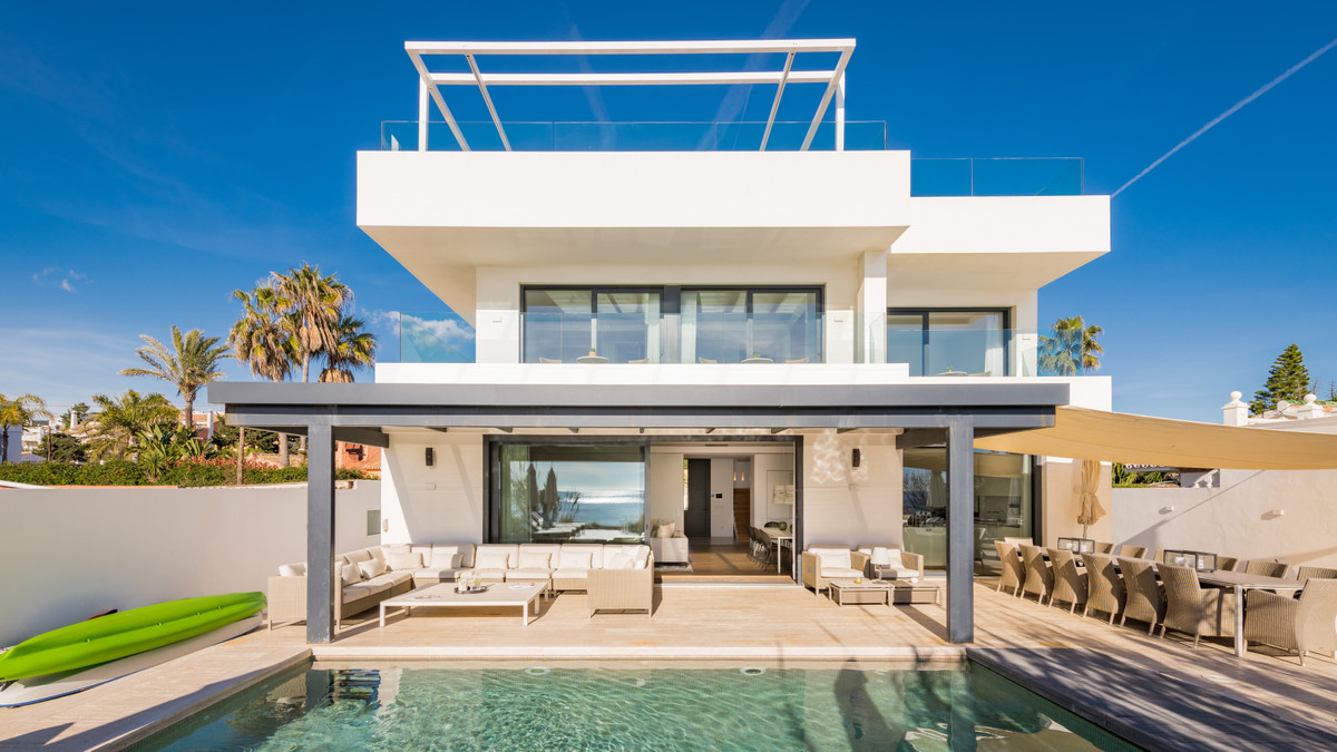 Villa-in-Marbella-Ref-R2576927 Villa for sale in Marbella