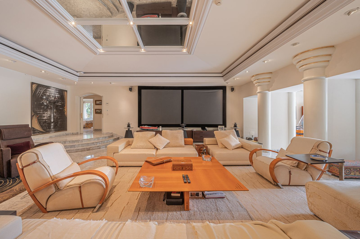 Villa for sale in Marbella
