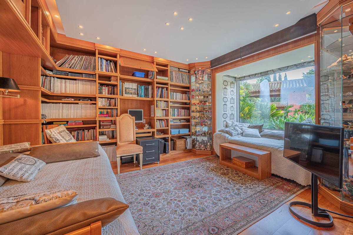 Villa for sale in Marbella