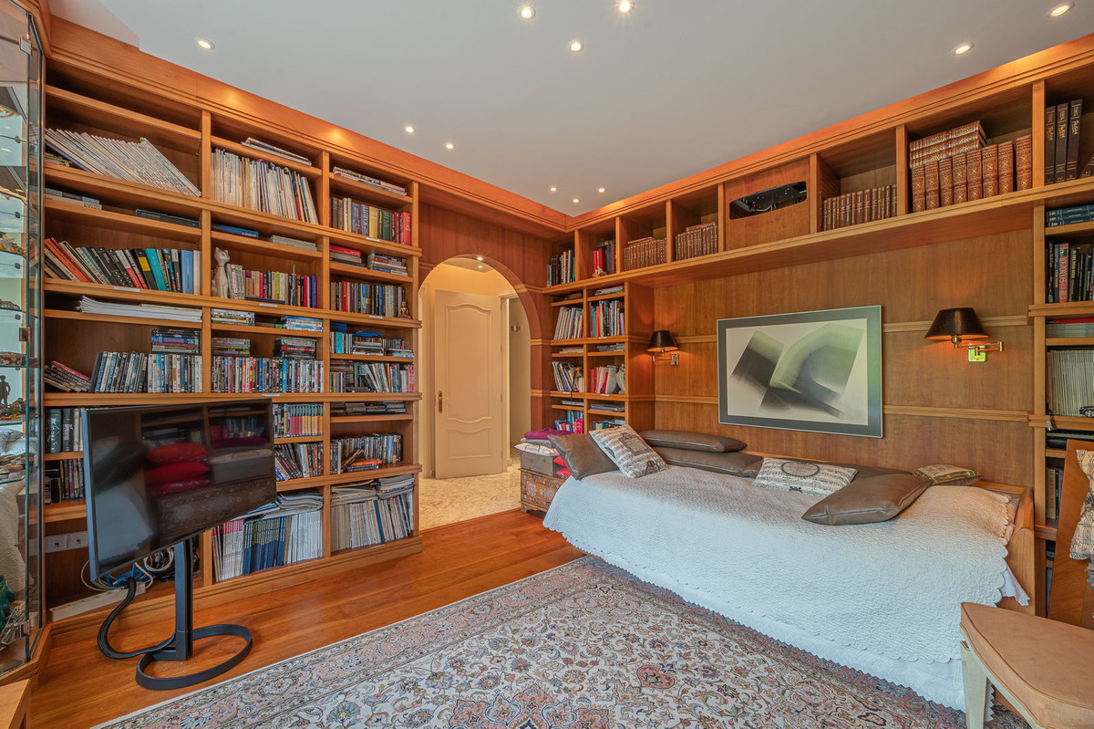 Villa for sale in Marbella