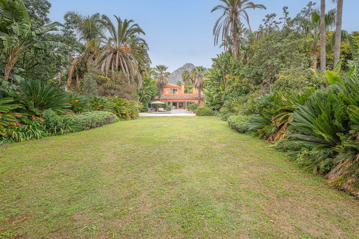 Villa for sale in Marbella