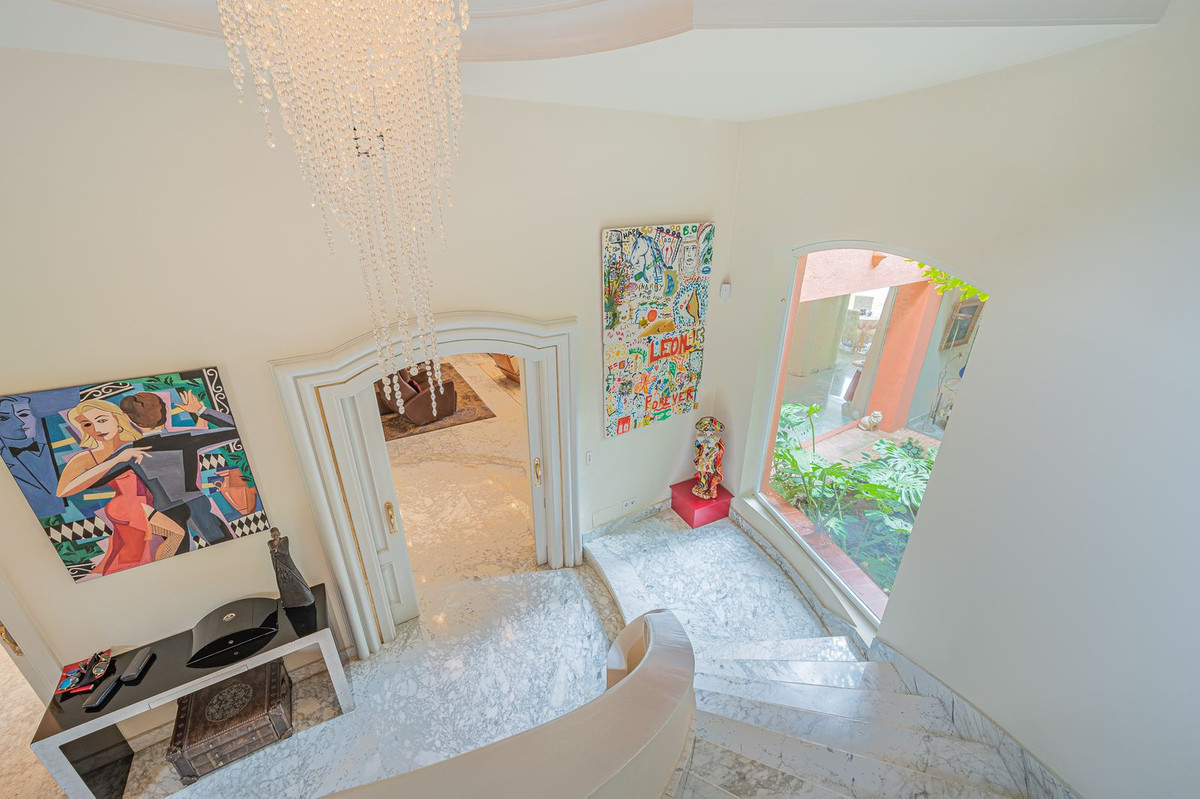 Villa for sale in Marbella