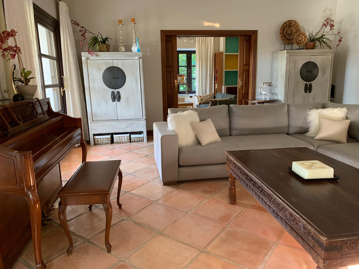 Villa for sale in Marbella