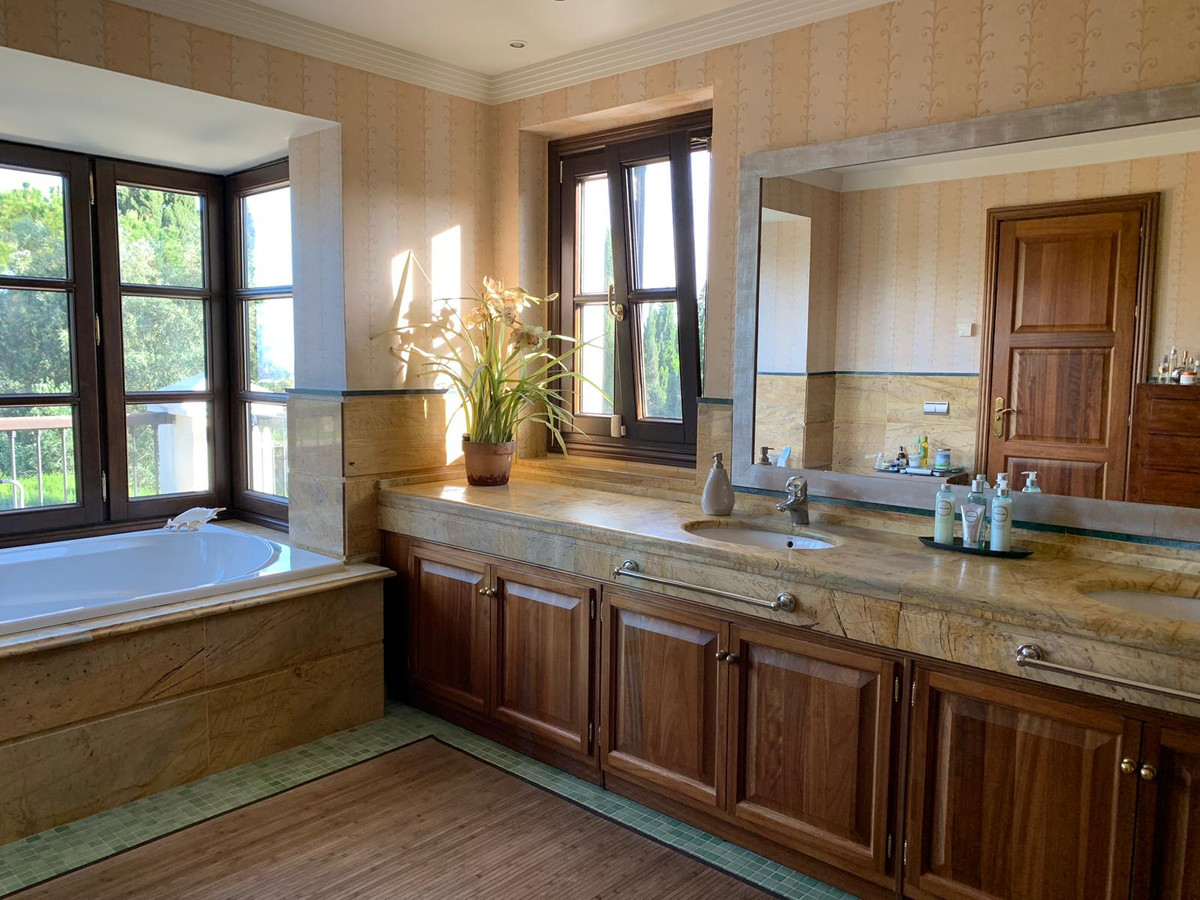 Villa for sale in Marbella